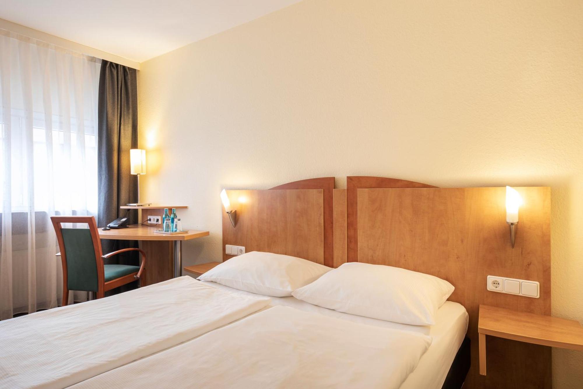 Achat Hotel Braunschweig Exteriör bild