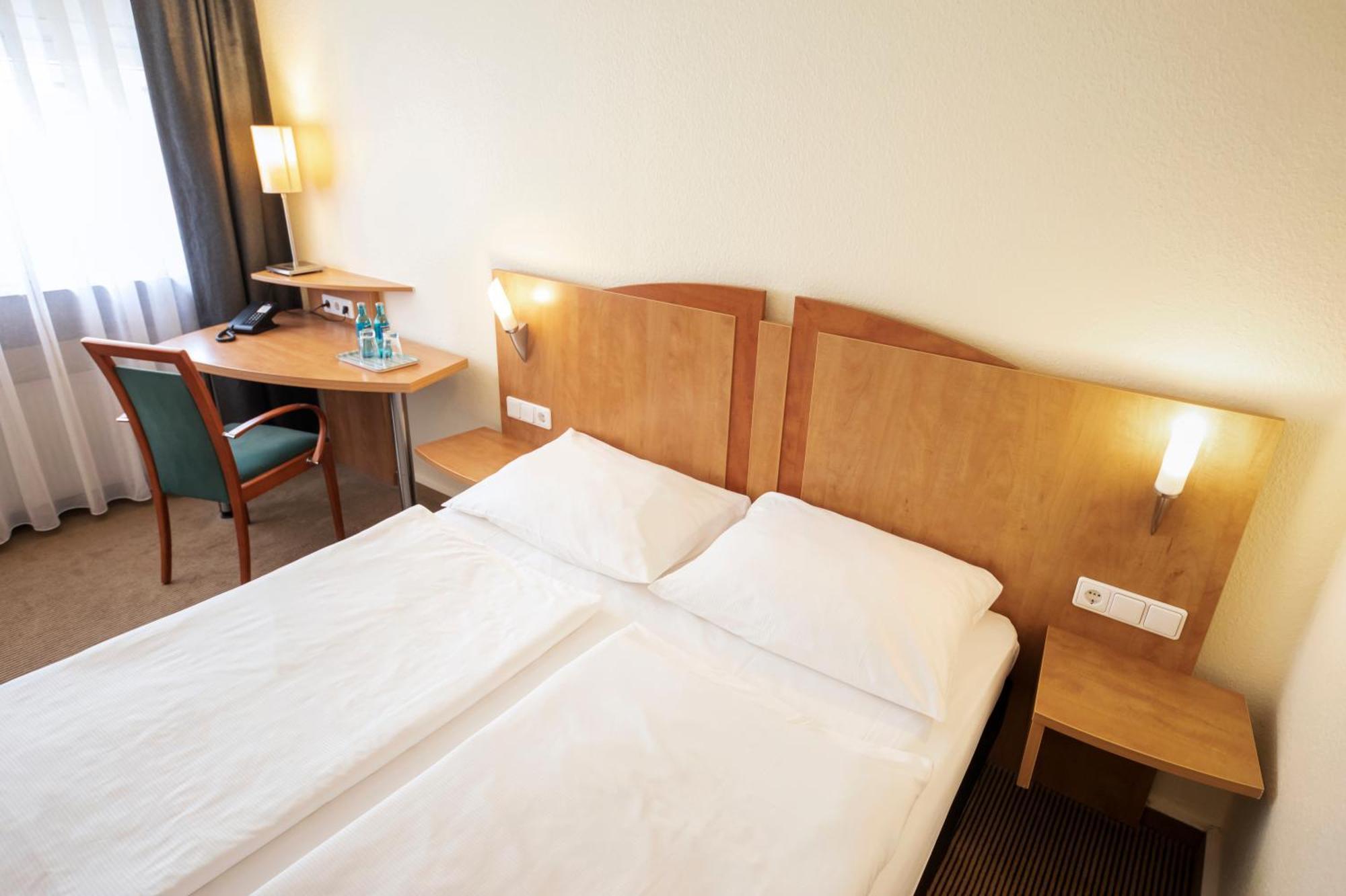 Achat Hotel Braunschweig Exteriör bild